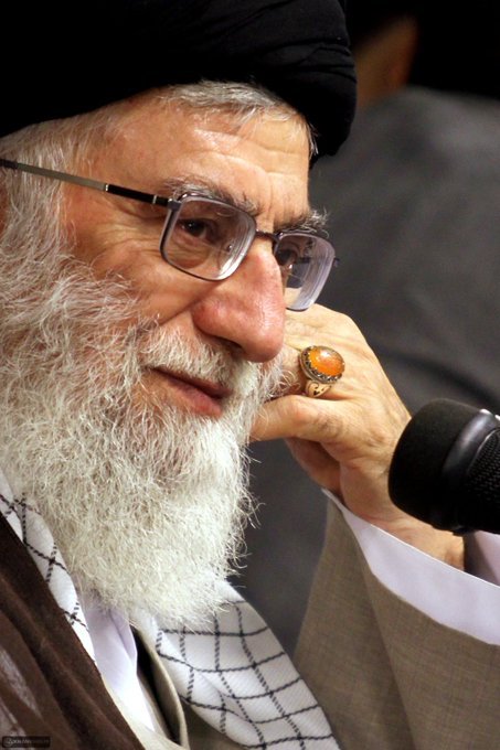 Dahimi74's tweet photo. توییتر اومدی برا چی ؟؟
برا حمایت از آقا 
پس #فالو شدی
 #حمایت_انقلابی هم شدی
#فالوبک_تضمینی https://t.co/0rh637gQcc