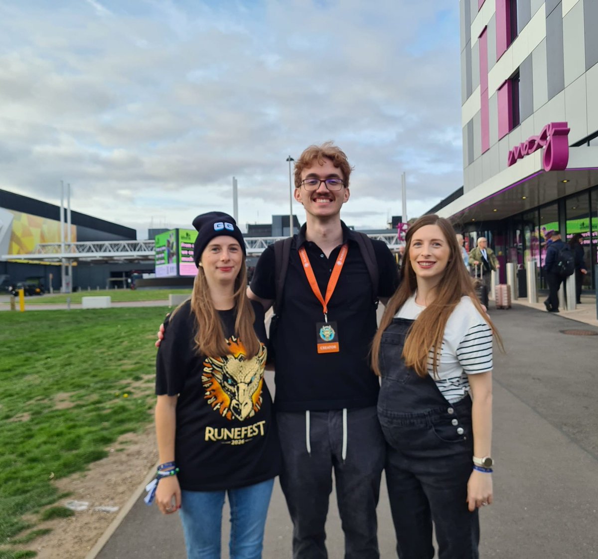 MissRichTeaa's tweet photo. RuneFest spam #2 😊 @SoloMission_OSR @SettledRS @skill_specs @TanzooVirtoso https://t.co/sc7uVdkQPi