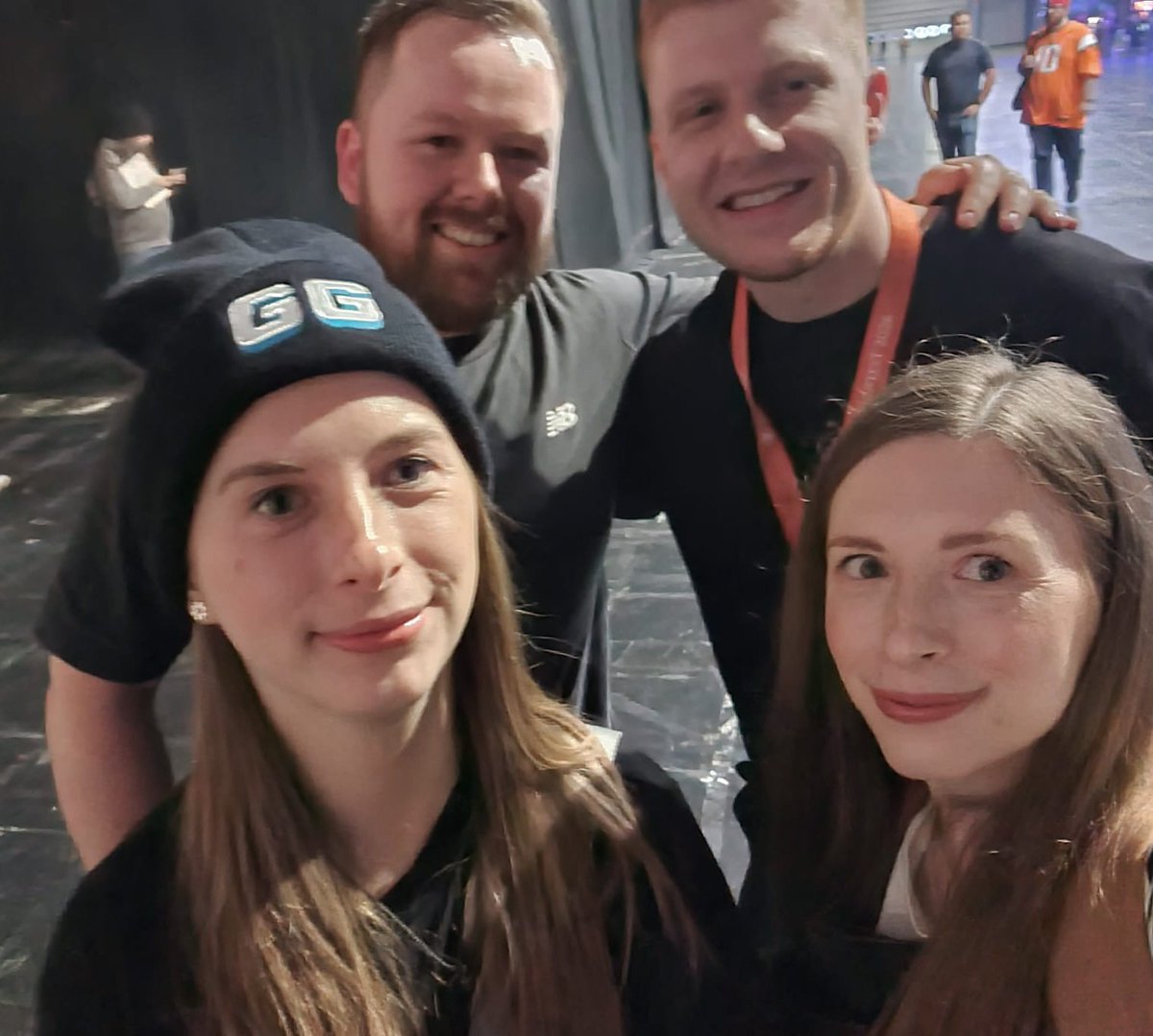 MissRichTeaa's tweet photo. RuneFest spam #2 😊 @SoloMission_OSR @SettledRS @skill_specs @TanzooVirtoso https://t.co/sc7uVdkQPi