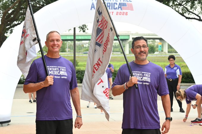 DEATAMPA's tweet photo. Fentanyl Free America Summit in Orlando kicked off with a Walk for Lives walk/run with law enforcement partners and community stakeholders nationwide to support the fight against fentanyl. @DEAHQ @TheJusticeDept @CADCA https://t.co/7kZbZROtf5