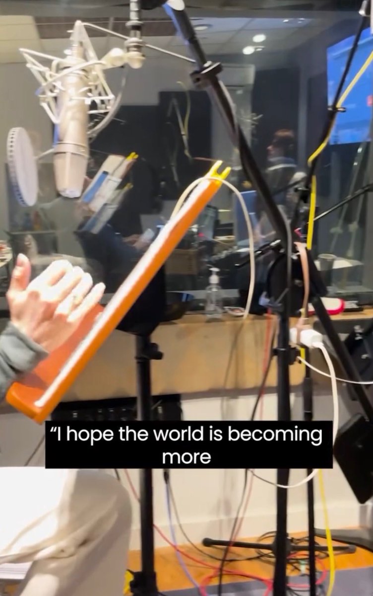 hellyxcx's tweet photo. @geniuslesbian hi https://t.co/UGJbMKhQL5