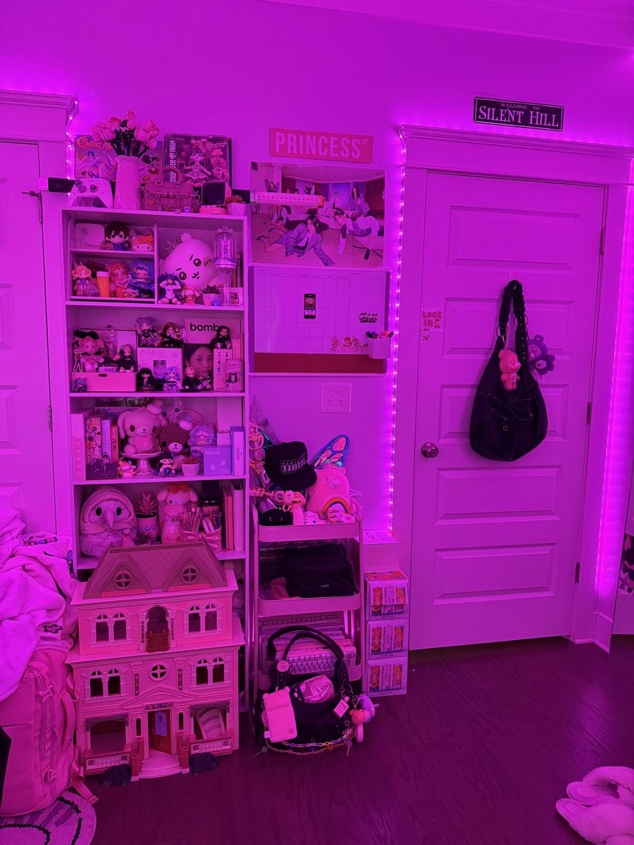 iamnotamene's tweet photo. addiecore exists and is within all of us https://t.co/S4bt0NVX4S