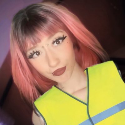 Kurominable's tweet photo. Le montage de salopard mdrrrr mais letsgo!#NouvellePhotoDeProfil #giletjaune #FranceInsoumise https://t.co/bKw0dg13OY