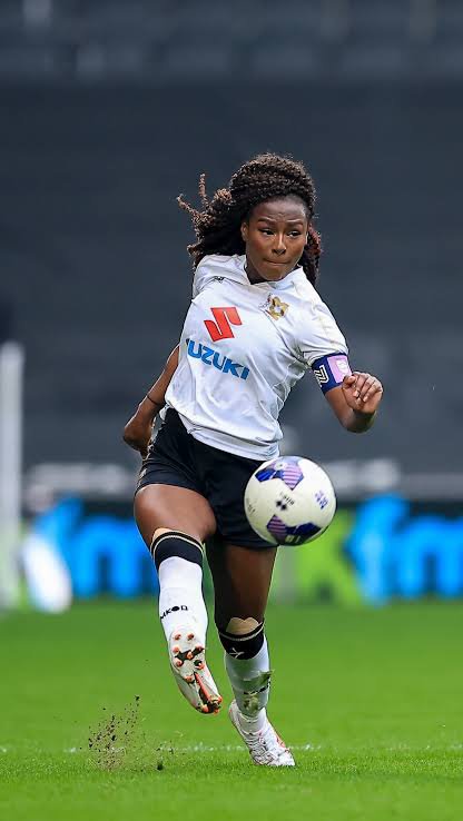 9ja_Ballers's tweet photo. MK Dons Women team captain, Favour Omenazu has received her first international call up to the Super Falcons.

Favour Omenazu is a versatile player who can play in the defence and also the midfield. She was born in England to Nigeria parent. https://t.co/0jxSz62gSh