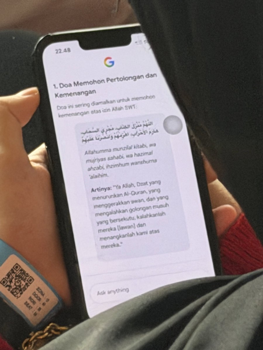 gretaamelia7's tweet photo. Di balik Juara Sang Garuda, ada satu jalur yang tak terlihat: jalur langit. 🇮🇩
Ada doa-doa para supporter yang diam-diam dipanjatkan, mengetuk langit tanpa henti.
Sebab perjuangan bukan hanya tentang kaki yang berlari di lapangan, tapi juga doa yang mengiringi dari kejauhan. https://t.co/vy6uWZ9RWE
