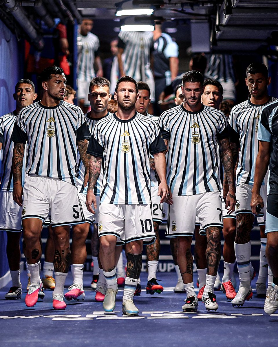 ESPNFC's tweet photo. Messi leading out the national team will forever be iconic 🔥🇦🇷 https://t.co/KnFRqnXJCx