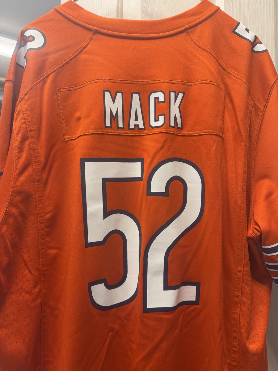 illinilex's tweet photo. @esidery @AdamSchefter @ChicagoBears I’d love to bring this out of retirement! https://t.co/mcq6NJQenp