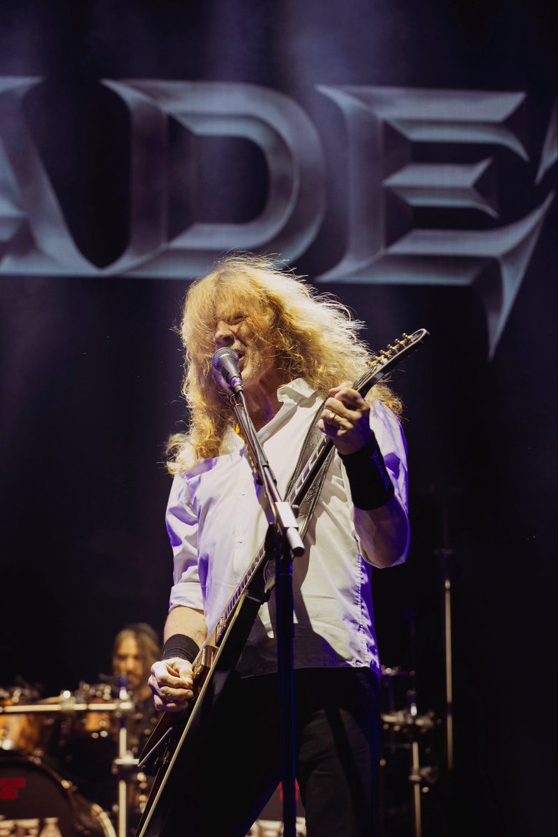 Megadeth's tweet photo. Busan, you brought the noise. 🇰🇷 What was your favorite moment from the show? 📸 @CameronNunez https://t.co/V7xo9SgDS4