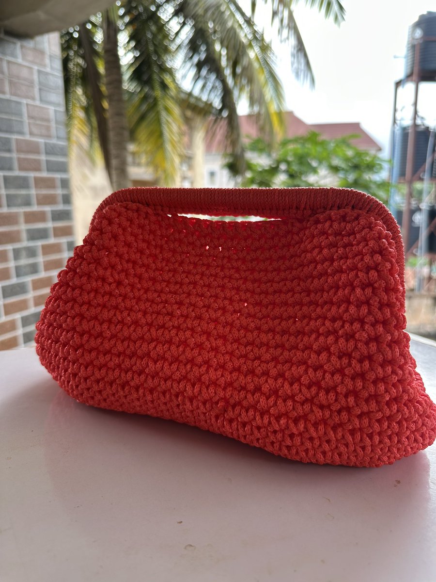 m_bu_ru_'s tweet photo. This clutch is essential for any look at all. To order send a dm. Custom colors available too🤗 https://t.co/v9AKLsW2JR