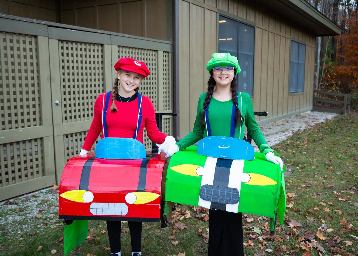 GSSEM's tweet photo. 🎃 The countdown to Halloween fun is ON! 👻

Make your way to Camp Hawthorn Hollow on October 17 for a night of tricks, treats and Girl Scout fun at Trunk-or-Treat! 🍬🕷️

Don't miss the Halloween fun at Camp Hawthorn Hollow! REGISTER NOW: https://t.co/pl01ogZZFL https://t.co/O2r3yHa6p3