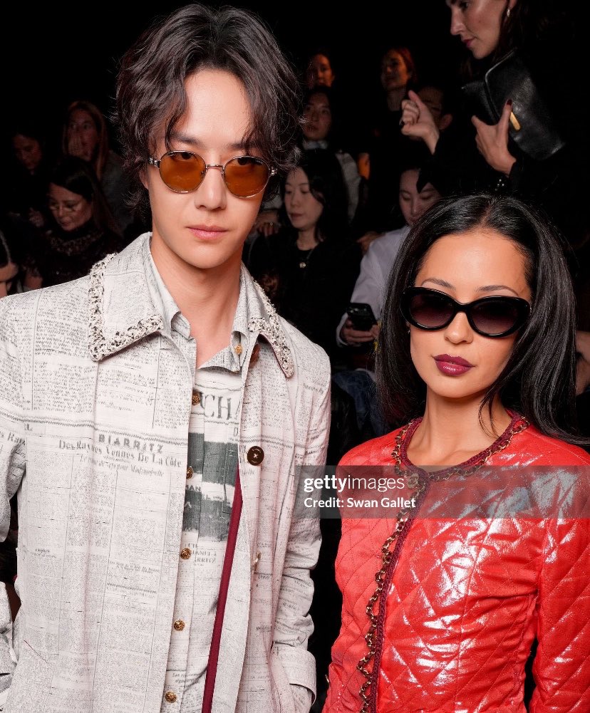 9fishyibo's tweet photo. @Mariejii_ @saintdemie THE yibo chinese actor he even allowed alexa to take pic with him its disrespectful to cut him https://t.co/TnxQsnUv7V