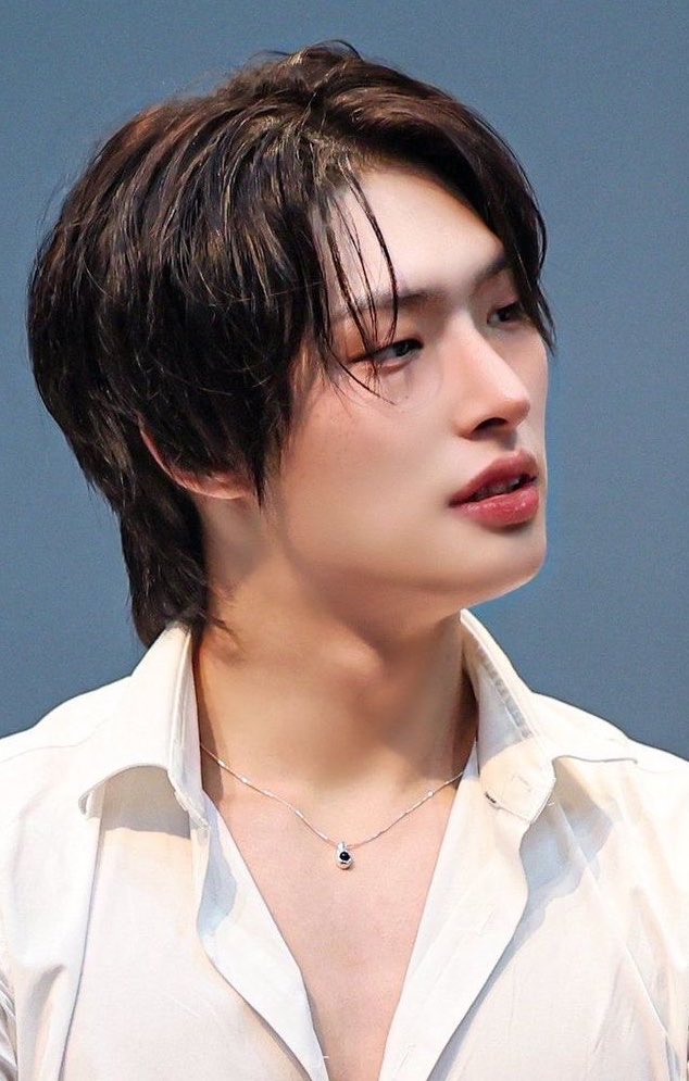 yungisholic's tweet photo. pretty boy ⋆ ˚｡⋆ ♡ ˚ https://t.co/oN1rg5UKb8