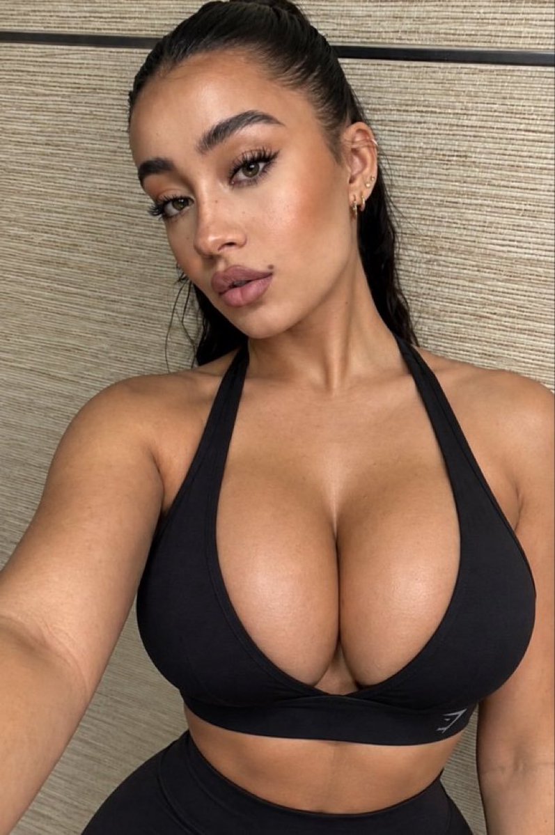 alexandru_007's tweet photo. Que bonitas tetaS😍😍😍😍😍🥵 https://t.co/h9X7MQNZbm