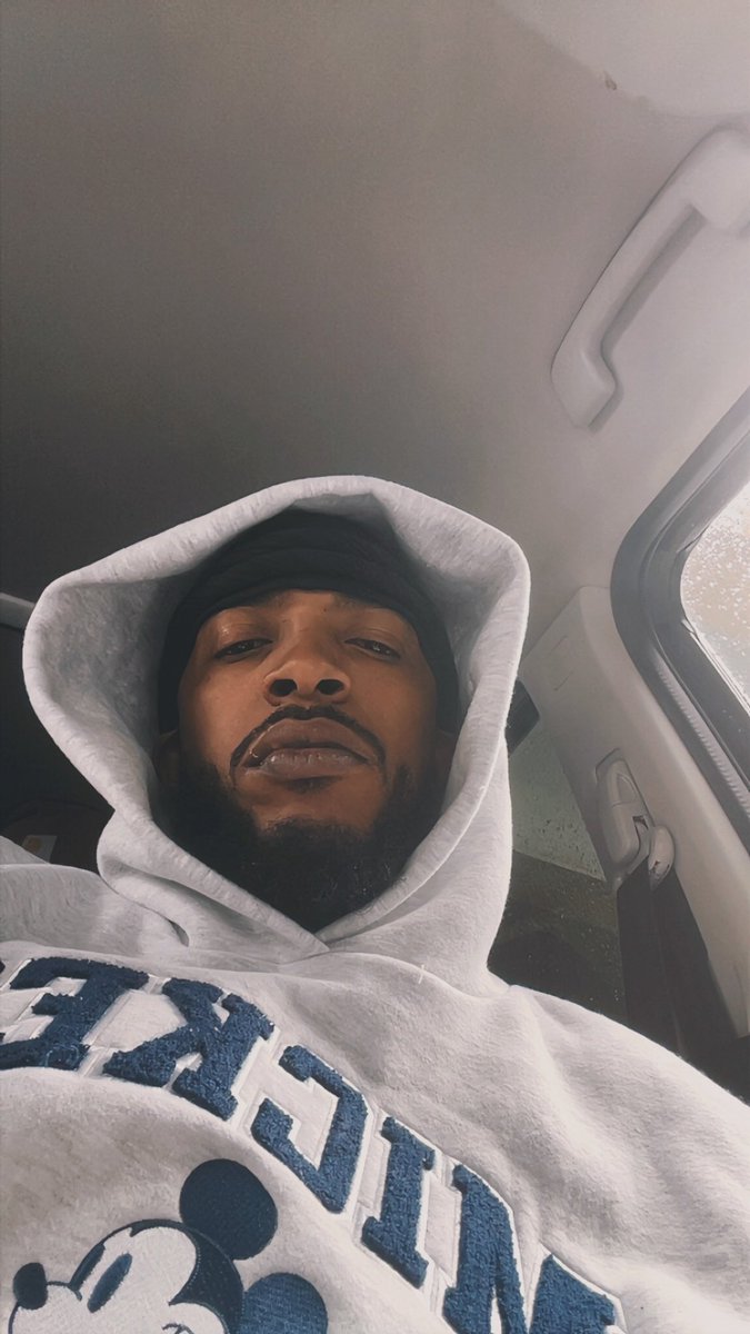89JuiceGawd's tweet photo. Monday Blues . . https://t.co/cmgZTHCHIP