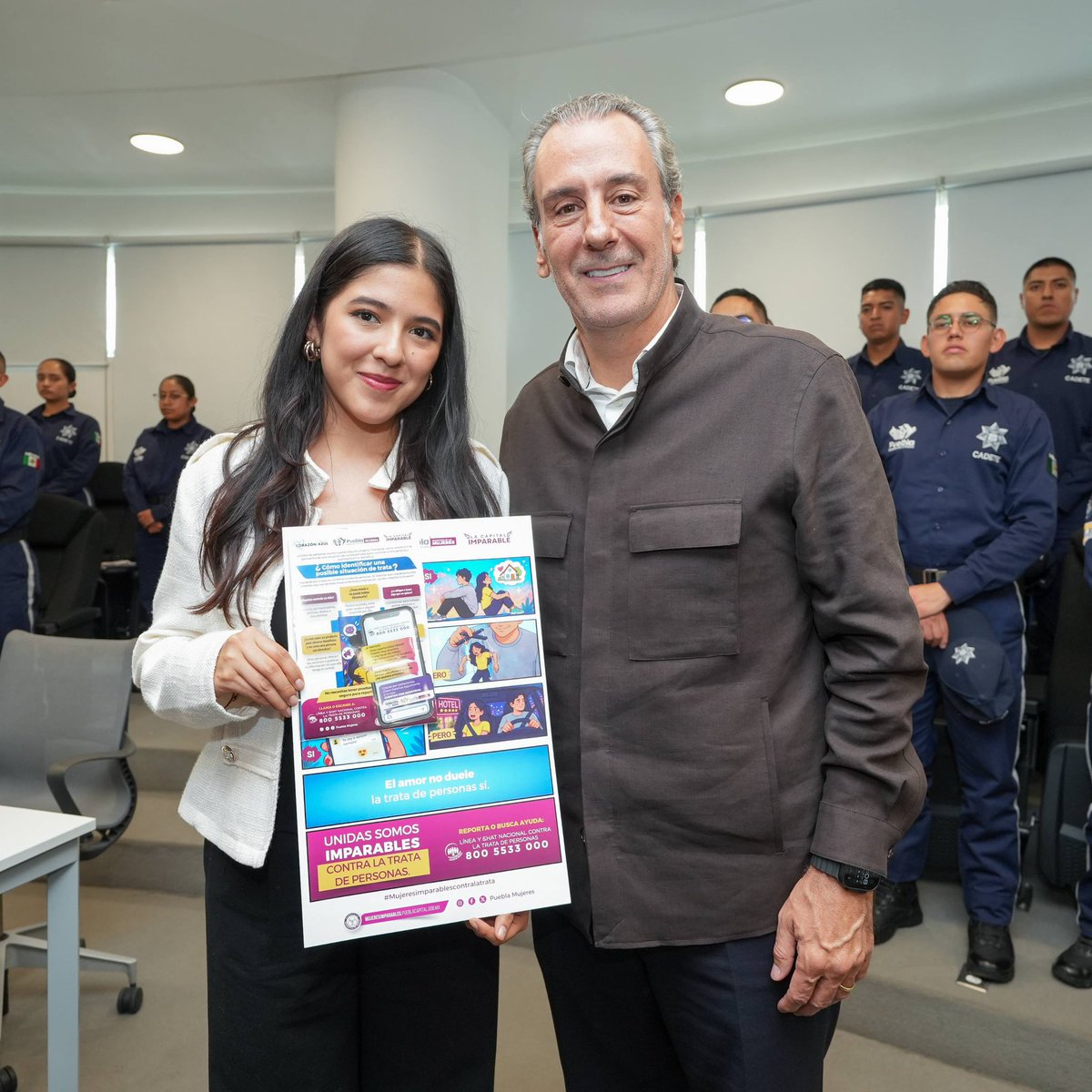 pepechedrauimx's tweet photo. Con la campaña “Mujeres Imparables: Libres y Seguras contra la Trata” acercamos información a las juventudes para que puedan identificar riesgos. 👩🏻👩🏻‍🦱

Conocer las herramientas de apoyo contribuye a construir espacios más seguros para todas. 🙌🏼 https://t.co/dDDqLakGdD
