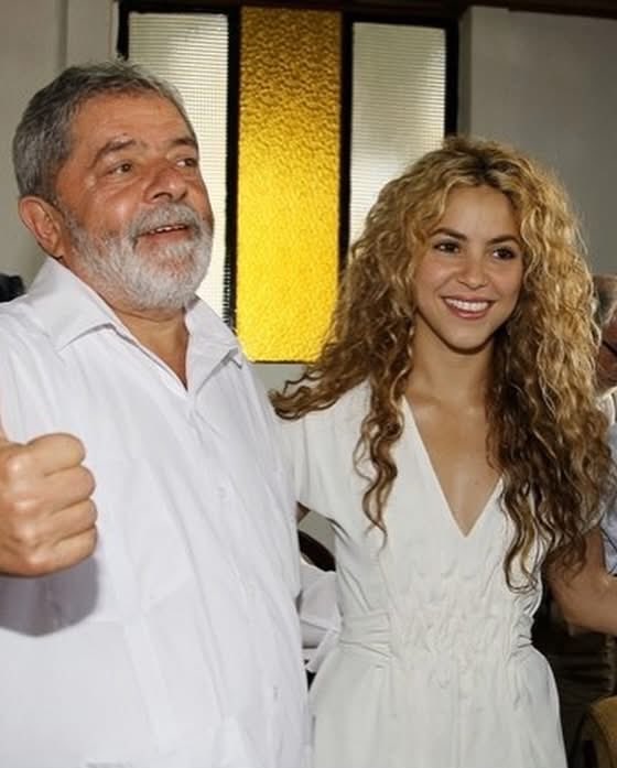 CentralShakira's tweet photo. Oi, @LulaOficial! Nossas redes estão abertas para você e sua equipe. ⭐️

Estamos disponíveis para compartilhar informações de interesse público e conteúdos relacionados à sua campanha, sempre com o objetivo de ampliar o acesso do nosso público às informações.

Estamos à disposição!