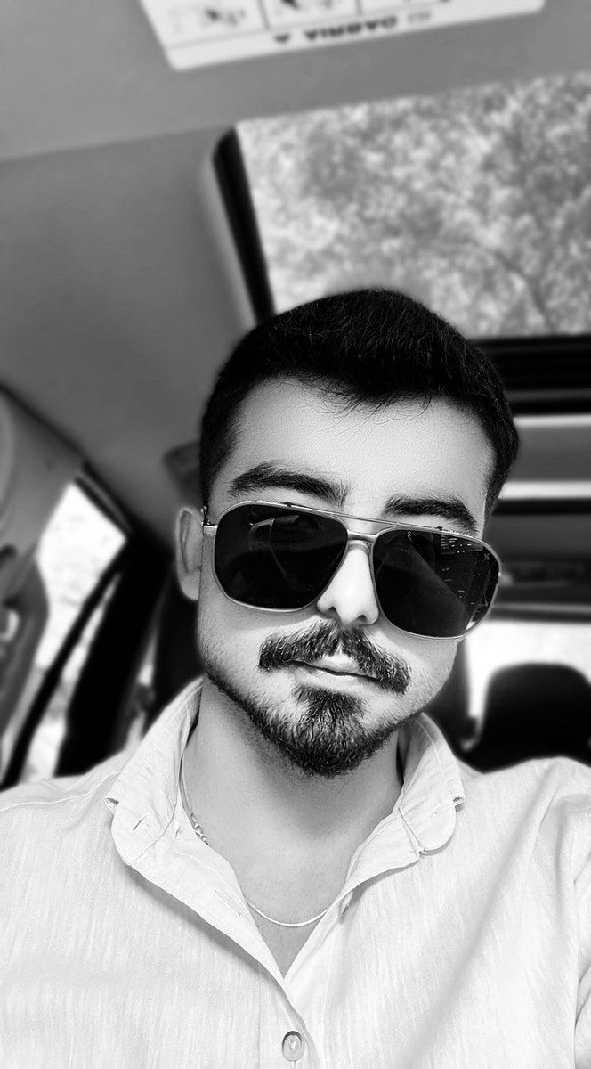 nima_camper's tweet photo. باخت ما اونجایی بود که تو دورانی که همه چند رنگ بودن ما یه رنگ بودیم. https://t.co/3vCAuzAAdh