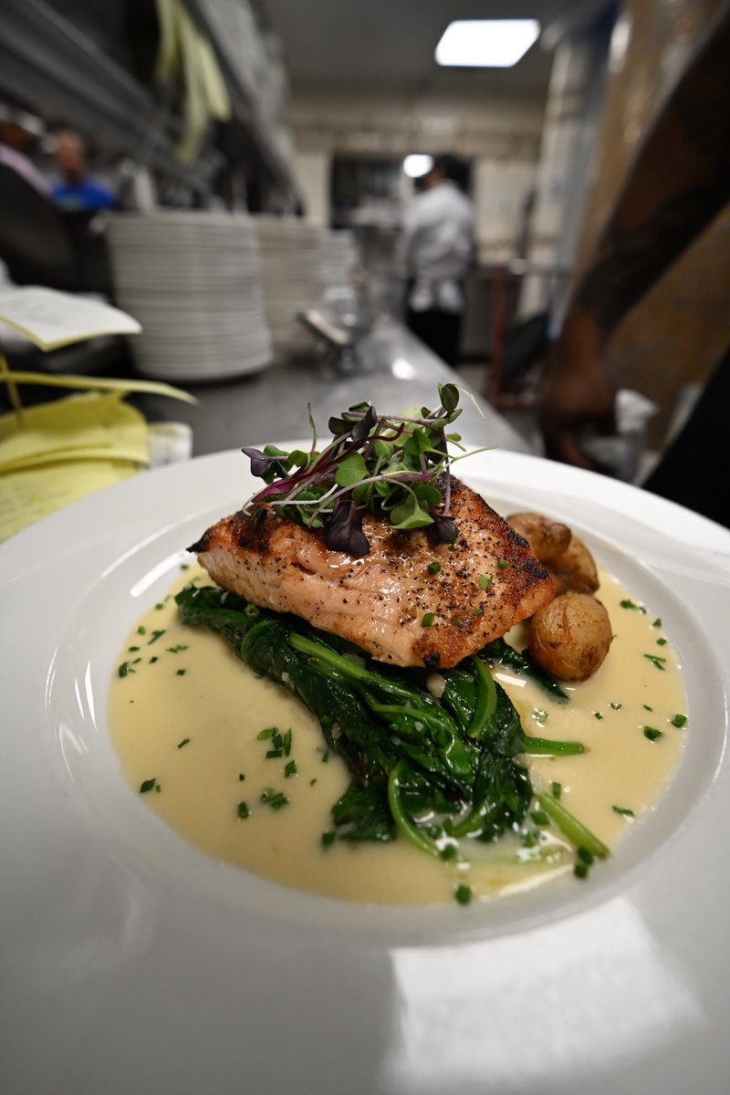 LittlealleyX's tweet photo. Faroe Islands Salmon, plated at the pass and headed to the floor.
Dinner from 4 daily in Buckhead, Roswell & Alpharetta.
Reserve: https://t.co/7XydsRyI4u
#LittleAlleySteak #AtlantaSteakhouse #ATLEats #AtlantaFoodie https://t.co/5hgJ6ZoS86