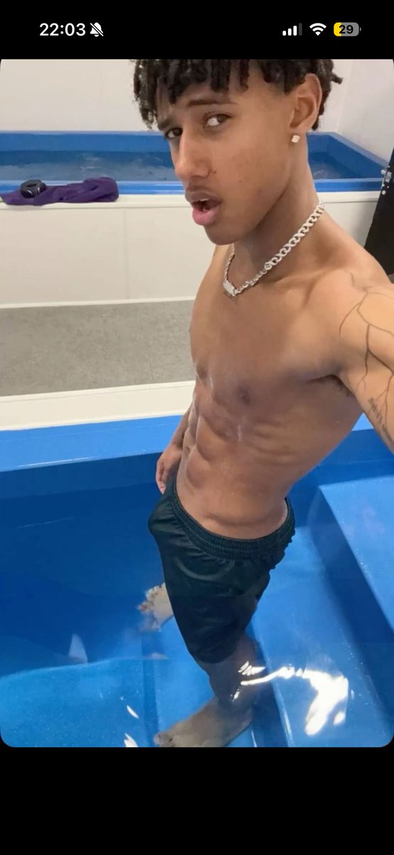 Max_0fficiel's tweet photo. Mhhh franchement Diamand Blazi je le mange pas vous ?

Dites moi qui vous voudriez voir 😈 https://t.co/3dpOnVifkw