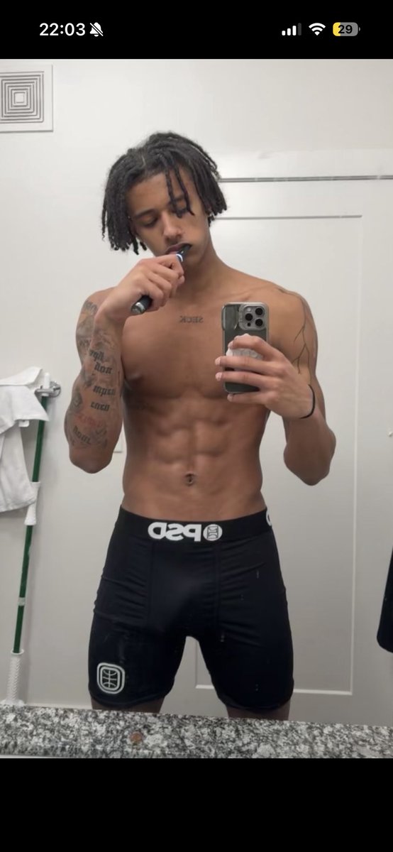 Max_0fficiel's tweet photo. Mhhh franchement Diamand Blazi je le mange pas vous ?

Dites moi qui vous voudriez voir 😈 https://t.co/3dpOnVifkw