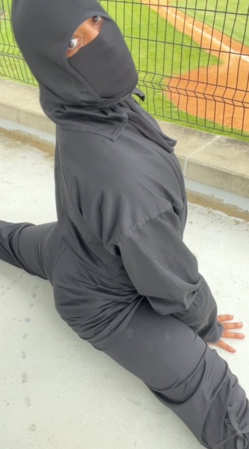 MexiNinjaBoi's tweet photo. "Kuro Ninja Butt Magic #4"
-
(SET 2 of 2)
-
Upcoming NEW Video of:
-
The Kuro Ninja showing off his TAIL and his alternative motives. ππ³οΈβπ ππ₯·π½π
-
#ninja #blackninja #martialarts #martialart #tabi #tabiboot #ninjashoes #martialartlifestyle #flexibility #kick #kicking #highkick #mexicano #gayman #muscle #muscles #musclesflex #manbutt #mexicano #culo