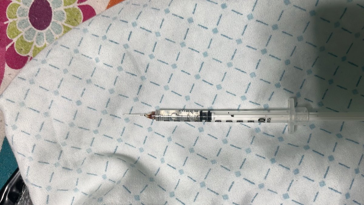chuyvrg's tweet photo. Un rico slam Para andar bien hot 💉🧊💎 https://t.co/YpRcEEjmaZ