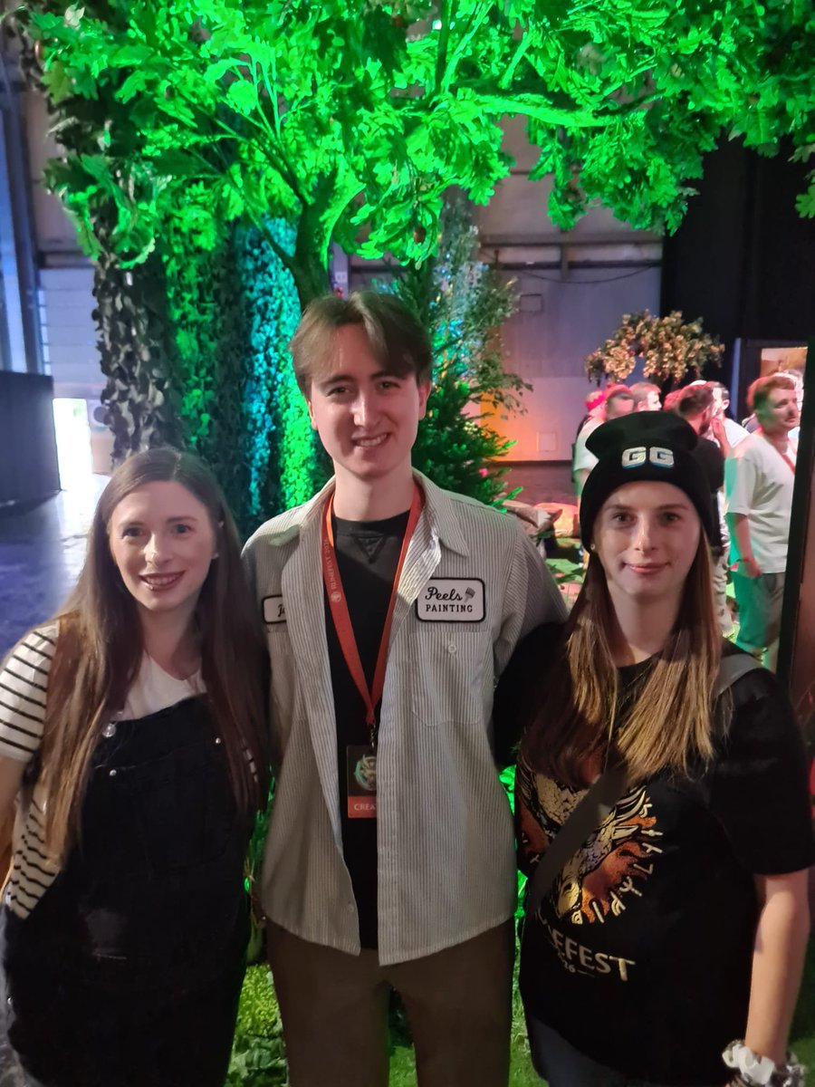 MissRichTeaa's tweet photo. RuneFest spam #4 😊 @Coxie_rs @allyanarie @Messiah_OSRS https://t.co/O79dtdk0yG