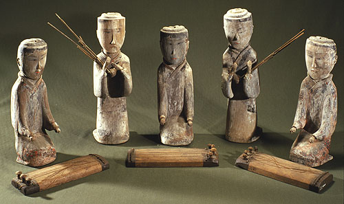 EleanorBlabq's tweet photo. Busco al artesano que talló la figura de 爻值俑桓, su obra es única y muy misteriosa. https://t.co/5etaS713pA
