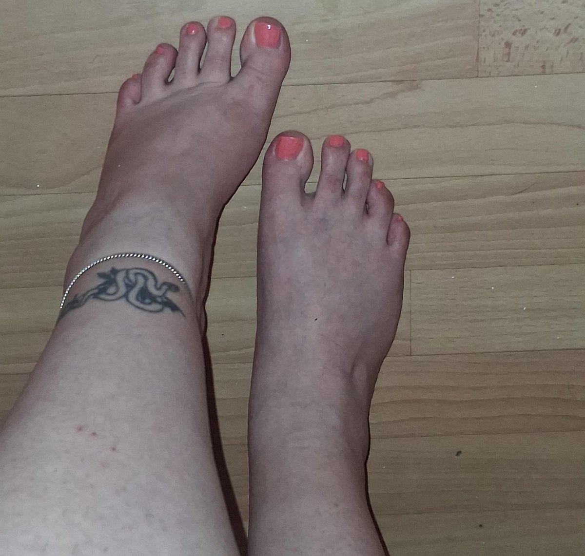 Els204172291483's tweet photo. Are you a fan of painted toes?🤭 #whore #nsfwtwtًً #slut #curvy #bigtits #wetpussy #submissive #freeuse #breeding #cumdump #cumslut #bbw #daddykink #daddysslut #daddysgirl #daddy #agegap #cnc #bdsm #cumdump #genz #genzslut #slapme #useme #fucktoy #wlw #bisexual https://t.co/R3XN9qW9HN