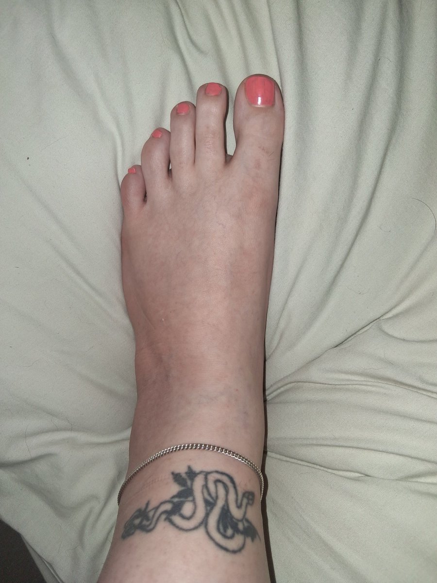 Els204172291483's tweet photo. Are you a fan of painted toes?🤭 #whore #nsfwtwtًً #slut #curvy #bigtits #wetpussy #submissive #freeuse #breeding #cumdump #cumslut #bbw #daddykink #daddysslut #daddysgirl #daddy #agegap #cnc #bdsm #cumdump #genz #genzslut #slapme #useme #fucktoy #wlw #bisexual https://t.co/R3XN9qW9HN
