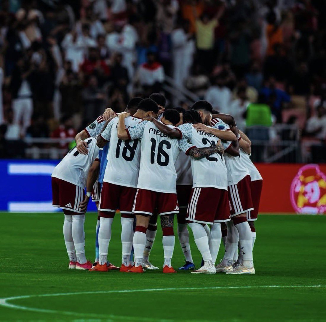 M21Ainawy7's tweet photo. يوم النهائي الكبير
يوم اخذ اللقب من قلب جدة
يوم جماهير الابيض وزلاتكو
يارب يا كريم وما خاب من قال يارب
#UAE_DAY🇦🇪❤️
#ابيضنا_في_الخليجية https://t.co/R3ls9Eth8y