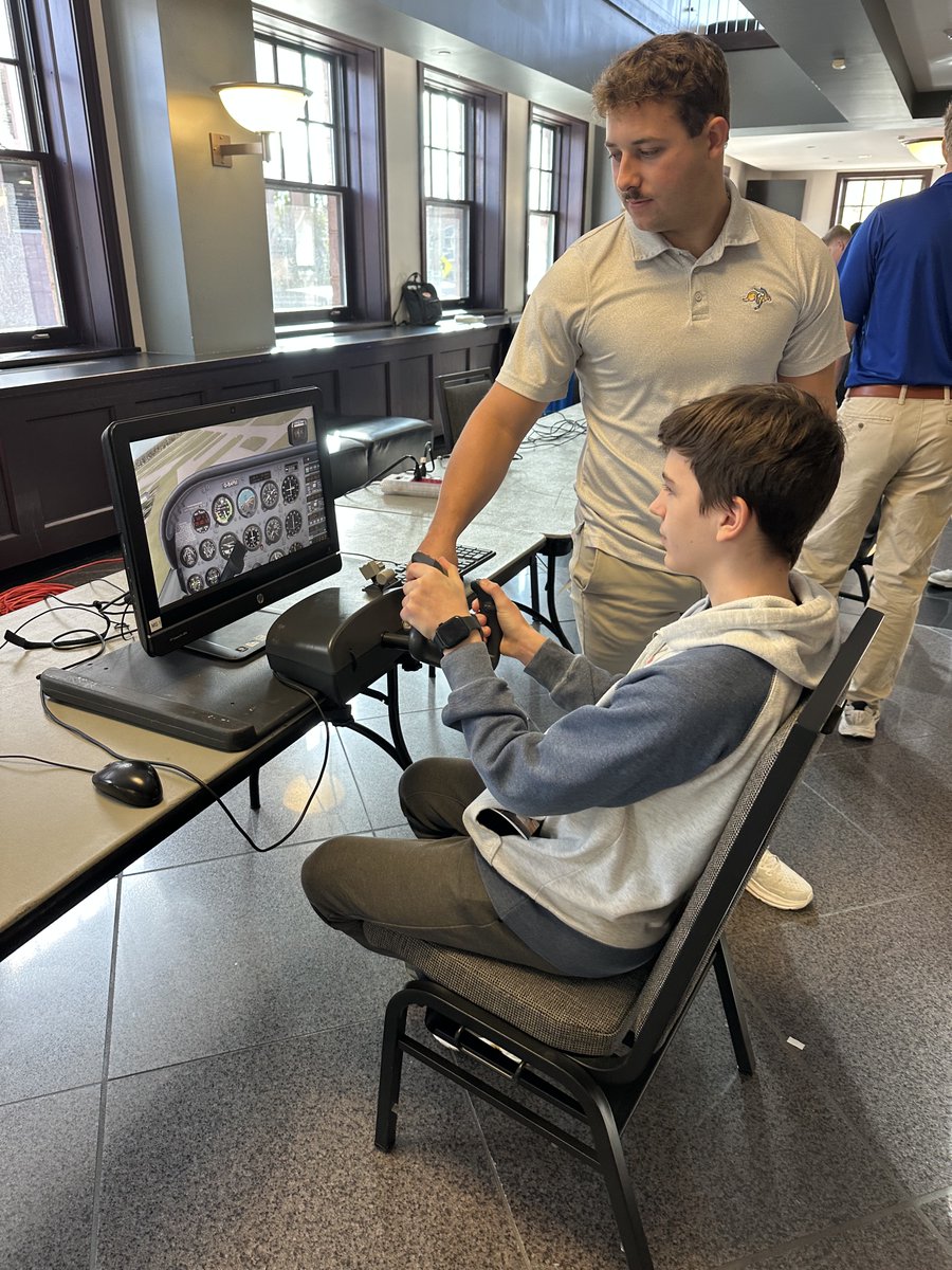 SDState's tweet photo. SDSU Day at the Washington Pavilion was one for the books! 🐰

NASA rovers, student projects, hands-on discovery, free ice cream, and plenty of Jackrabbits pride took over downtown Sioux Falls. 🟡🔵

#SDState https://t.co/oW6rl9T7MO