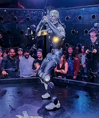 Grazen01's tweet photo. Human vs AI Robot cage fight just went viral

Full size t800 humanoid knocks a guy across the cage in san francisco

Terminator is real and hes in the octagon

https://t.co/G3kqKgvUtC https://t.co/Ow5nLdv8t8