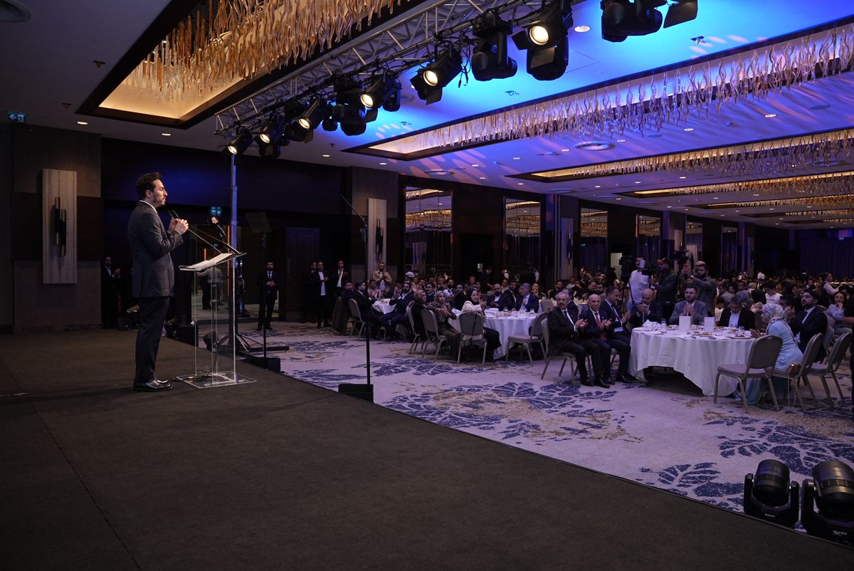 AliKasimTunaTR's tweet photo. Adalet Bakan Yardımcımız Sayın Sedat Ayyıldız'a, AK Parti MDK Üyesi Sayın Aydoğan Ahıakın, AK Parti İstanbul İl Başkanımız Sayın Abdullah Özdemir'e,  İstanbul 2 No'lu Barosu Başkanımız Sayın Yasin Şamlı'ya, İstanbul 2 No'lu Barosu Başkanvekilimiz Sayın Niyazi Paksoy'a Hukukçular Derneği Genel Başkanı Sayın Mehmet Melih Gülseren'e, Oybirliği Derneği Genel Başkanı Sayın Ömer Büker'e, AK Parti İl Gençlik Kolları Başkanımız Sayın Nevzat Yüce'ye, AK Parti Üsküdar İlçe Başkanı Sayın Taha Sarıcaoğlu'na, AK Parti Ataşehir İlçe Başkanı Sayın Burak Çifci'ye ve bu anlamlı günde mesleğimizin birliği ve dirliğini gösteren tüm meslektaşlarıma aday tanıtım toplantımıza katılımları ve verdikleri güçlü destek dolayısıyla şükranlarımı sunuyorum.

Birlikte daha güçlü, yarına daha hazır bir baro için daima çalışmaya devam edeceğiz.

#AvukatınSözüBaronunGücü