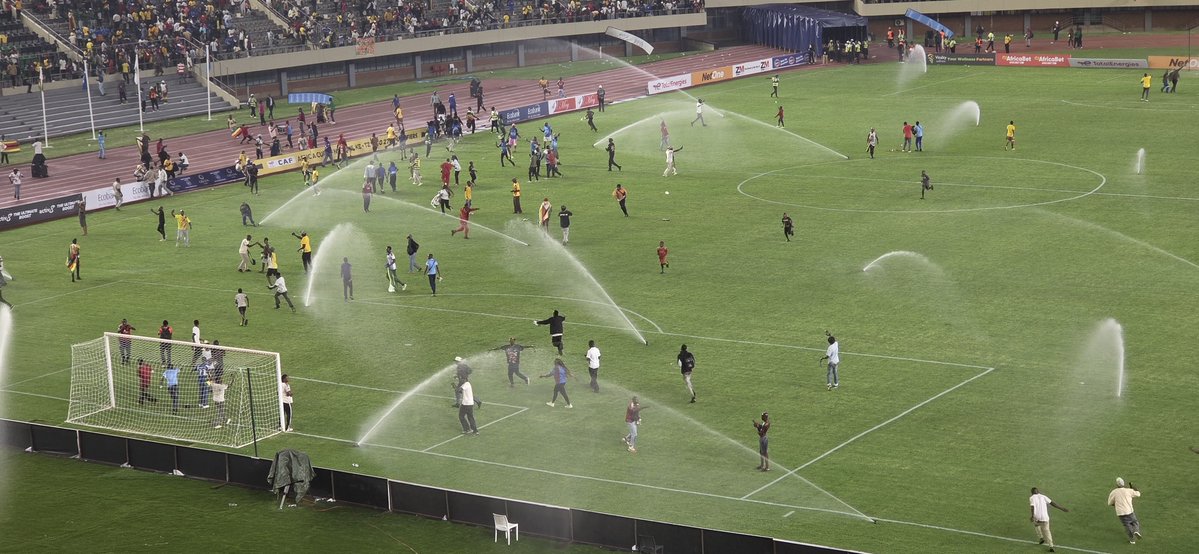 HMetro_'s tweet photo. ‼️WARRIORS TO PLAY NEXT HOME MATCH BEHIND CLOSED DOORS 

The Warriors have been ordered to play their next home game behind closed doors by the Confederation of African Football (CAF). https://t.co/y6ra4Kc9Mh