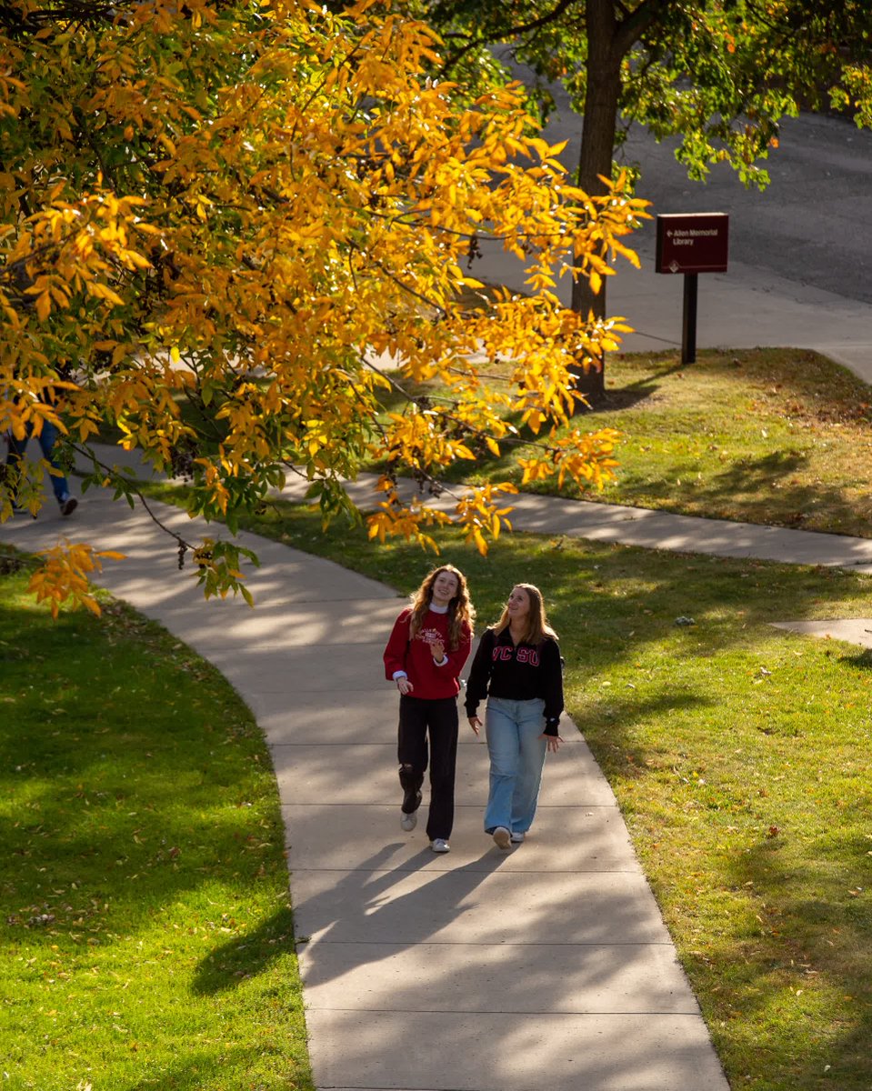 VCSU's tweet photo. 🎃 It's October! Do you know what that means?

1. The fall colors on campus are currently loading. 🍁 🍂
2. It's free app month for North Dakota students, thanks to @bankofnd! 🧑‍💻
➡️ Talk to your high school counselor for details!

#BankOfNorthDakota #FreeAppMonth #BND #VCSU https://t.co/JJDMk1gqSX