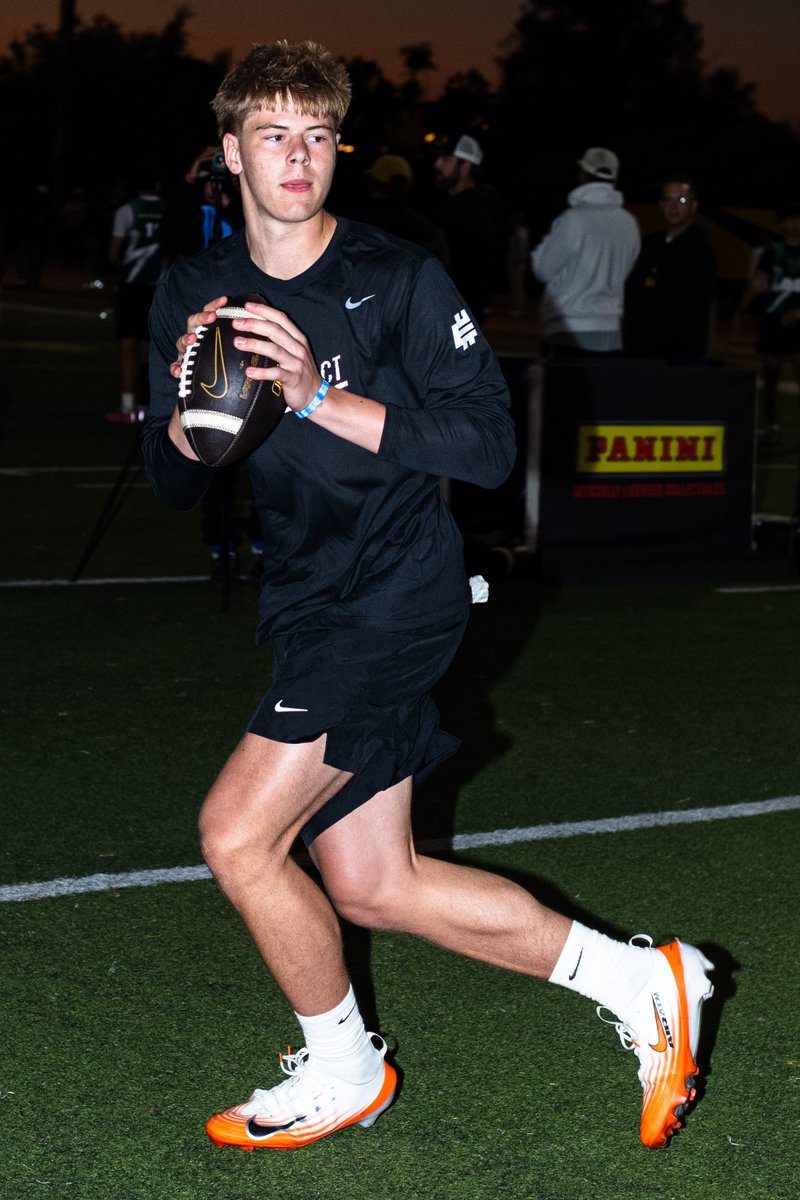 Elite11's tweet photo. 👀 on the senior seasons of the 2026 Elite 11 finalists!       

The QBs' teams went 17-0‼️ and Jake Nawrot (@JakeNawrot) passed for 322 yards and totaled 7⃣ touchdowns to lead the Week 7 Panini #Elite11 Tracker🏈🎯 https://t.co/9HoH1MJ8Qy