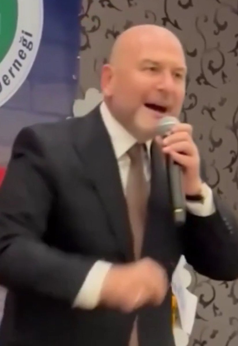 cmcrn1980's tweet photo. Hiç gülesim yoktu.

Süleyman Soylu sayesinde kahkaha attım.

Neymiş?

Dava adamıymış.

🤣🤣🤣 https://t.co/YuXEJsm4Zd