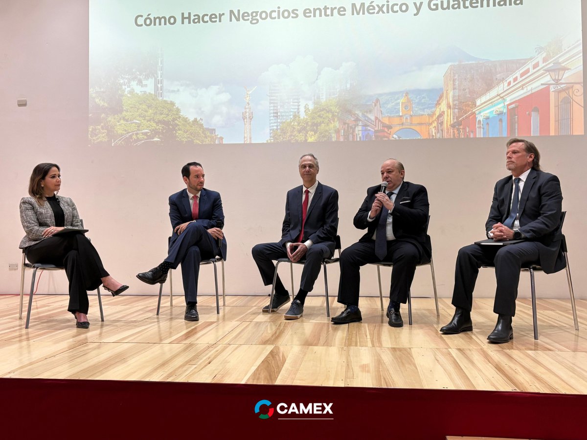 Camexgt's tweet photo. 🇲🇽🇬🇹 Fortaleciendo los negocios entre México y Guatemala

Hoy, nuestro Presidente de Junta Directiva, Marcio Cuevas, participó en el seminario “¿Cómo hacer negocios entre México y Guatemala?”, organizado por @ComceOficial  y @EmbaMexGua. https://t.co/aoJXjqiwJi