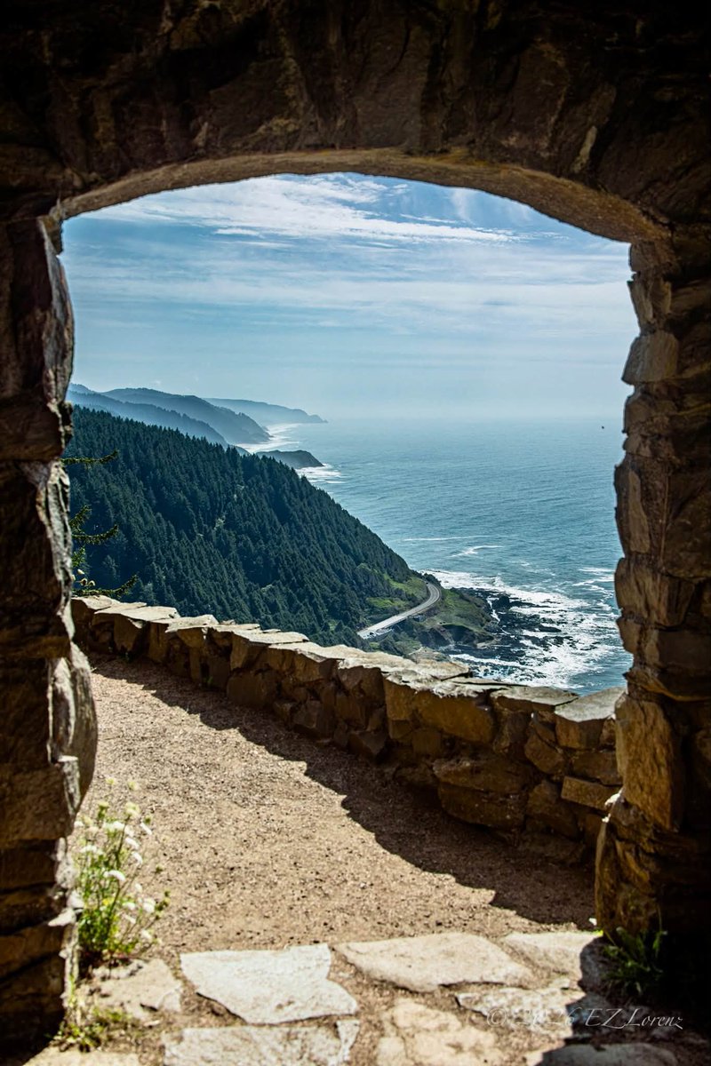GoDucksnet's tweet photo. Choose your own adventure
#Oregon #BestCoast https://t.co/mufipuvviE