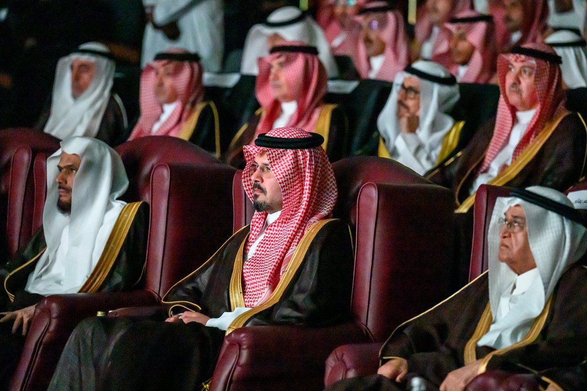 imarat_almadina's tweet photo. سمو أمير منطقة #المدينة_المنورة #سلمان_بن_سلطان يرعى حفل «جائزة أهالي المدينة المنورة للمعلم المتميز»، الذي نظمته @MadinahAward في دورتها الثانية. https://t.co/VsLYOKGcGb