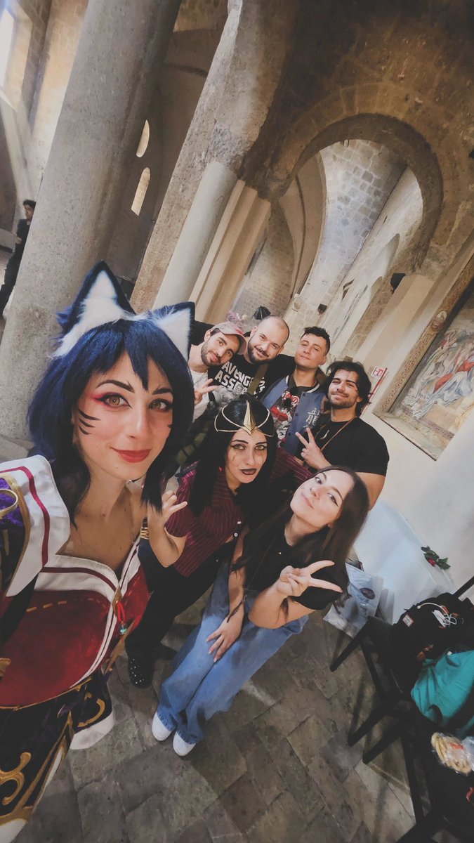 federicadipaolo's tweet photo. So happy to share with friends this kind of event 🥹 #cosplaytime #ahricosplay https://t.co/qPYjdhGoFE