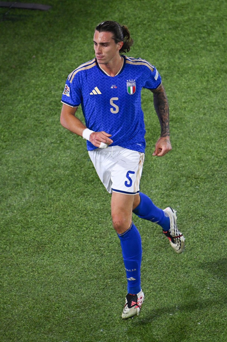 DailyAFC's tweet photo. Calafiori scores for Italy! 🇮🇹 ⚽️ https://t.co/3Wd4qEHUeu