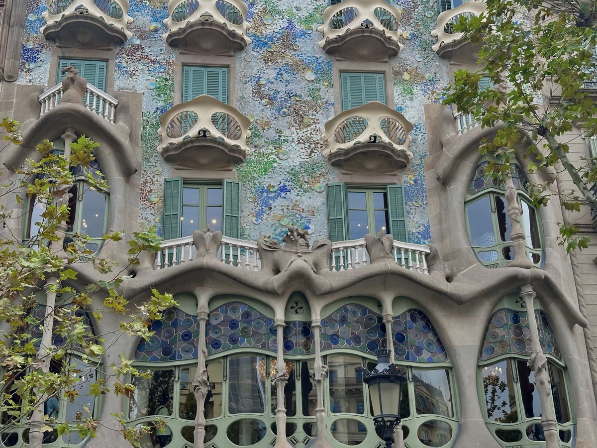 chestpain__'s tweet photo. Barcelona https://t.co/j4gAaAuFyP