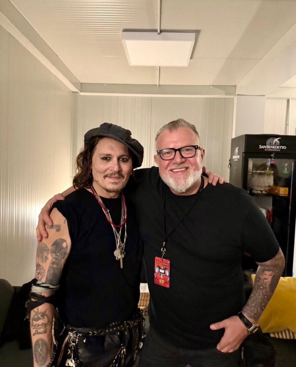 JohnnyDeepy5lj's tweet photo. Just some legendary guy named Johnny Depp ❤️ https://t.co/kSI8xlp6lB