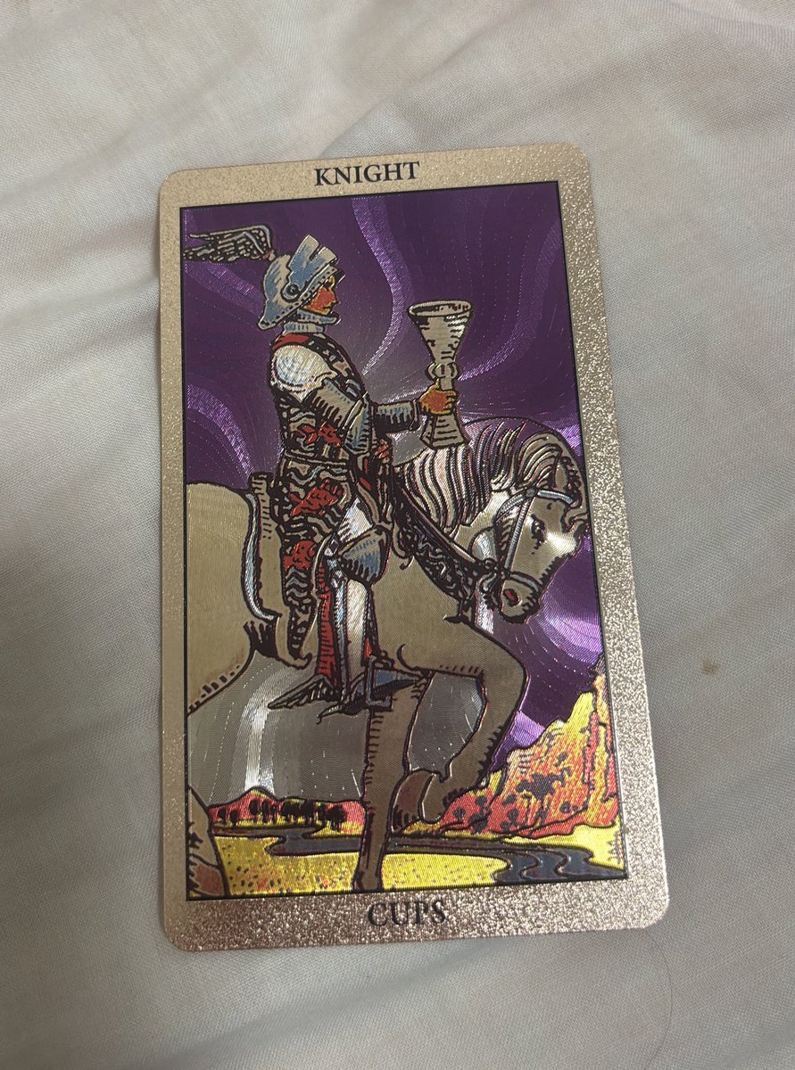 MsValentien_'s tweet photo. I was channeling ppl from my Maze Runner DR and I said “Minho. Come here. Now.” 

And this is the ONLY card that appears you silly silly fella IM FUCKING CRYING https://t.co/fKNruWMMVV