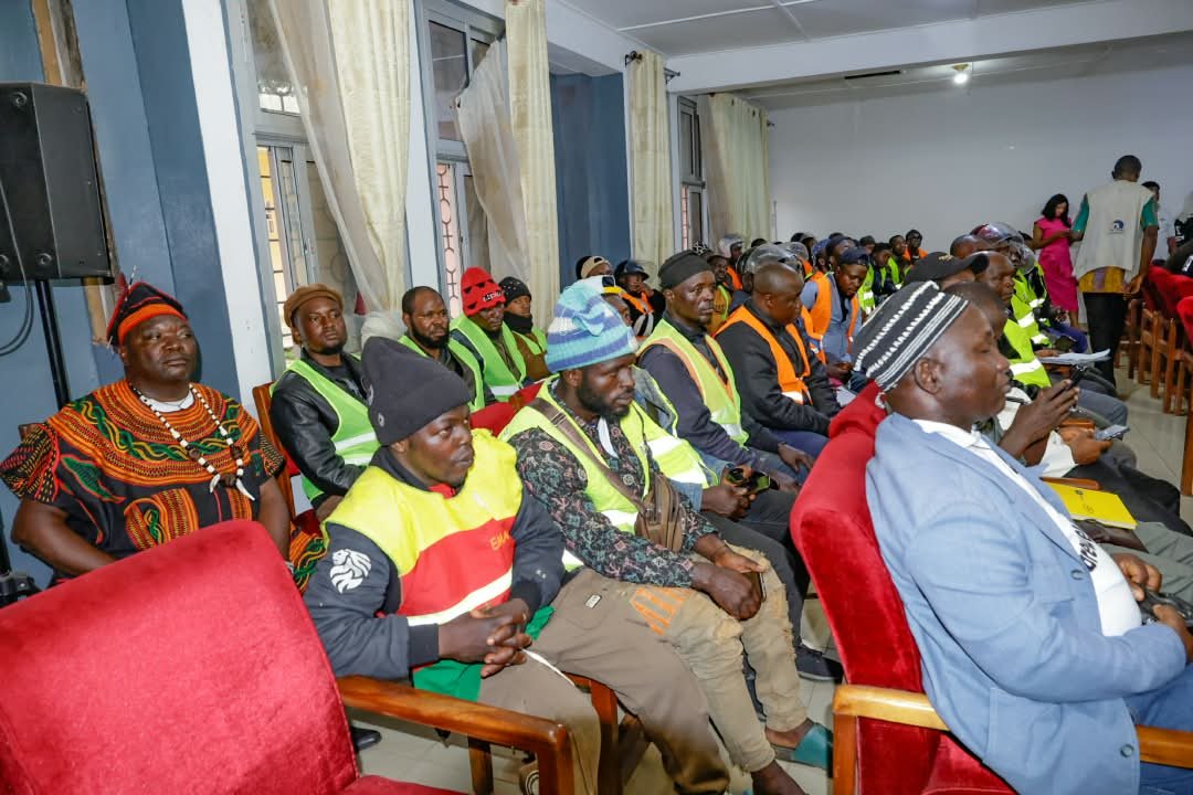 MinatDivcom's tweet photo. MINAT Atanga Nji Paul has ordered stronger enforcement of the identification of commercial motorcycle riders in the North-West. He said the sensitisation phase is over and called for full compliance with identification, registration, number plates and other security requirements. https://t.co/scDTvGR8ap