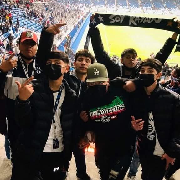 cfm_mty05's tweet photo. Hace 4 añotes, q foton con los mismos d siempre https://t.co/nmw23A93s1