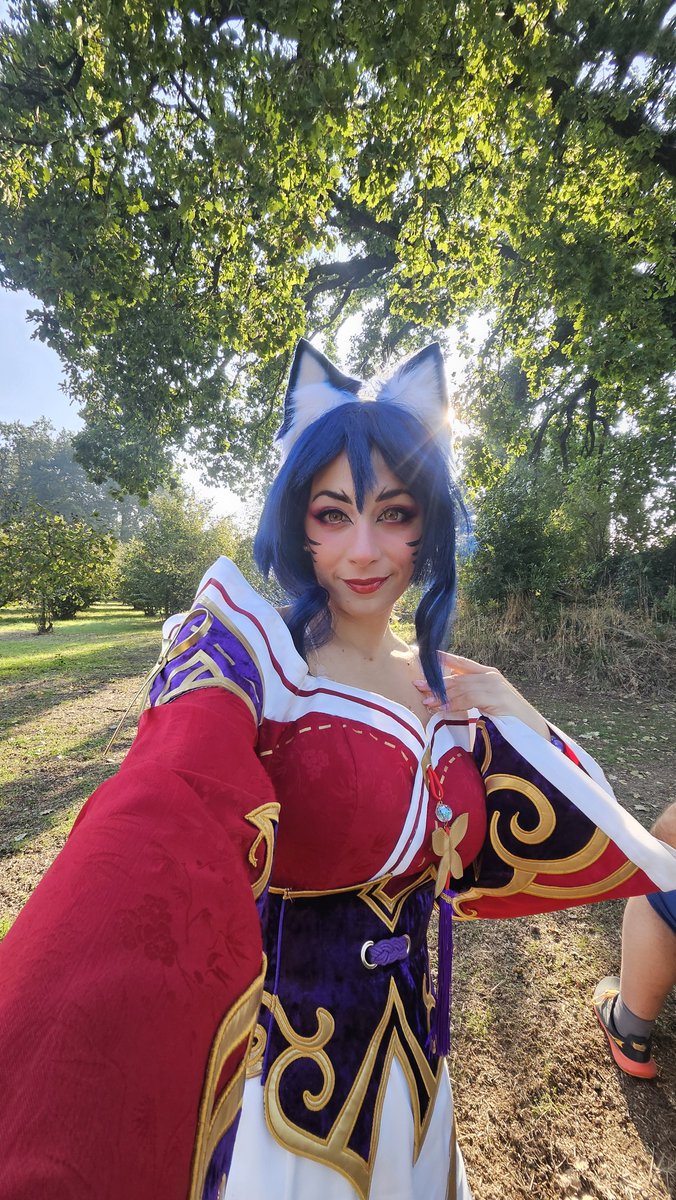 federicadipaolo's tweet photo. So happy to share with friends this kind of event 🥹 #cosplaytime #ahricosplay https://t.co/qPYjdhGoFE