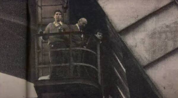 CangurSedicios's tweet photo. Al que «cazaron» los mineros en Mieres en la mina de su abuelo, José María Figaredo Sela. Empresario minero fascista y dueño de la Minas de Figaredo. Tras dejar de pagar a 1650 familias y frente al chantaje, el cierre patronal y la miseria programada para salvar la fortuna del "señorito", la cuenca del Caudal respondió; los trabajadores retuvieron al propio Figaredo Sela en lo alto del castillete.